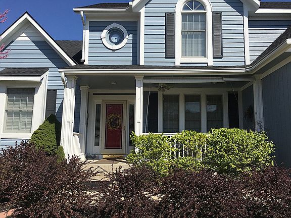 2nd image of 5325 Chouteau St