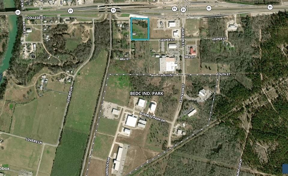 2nd image of 305 Martin Luther King Dr