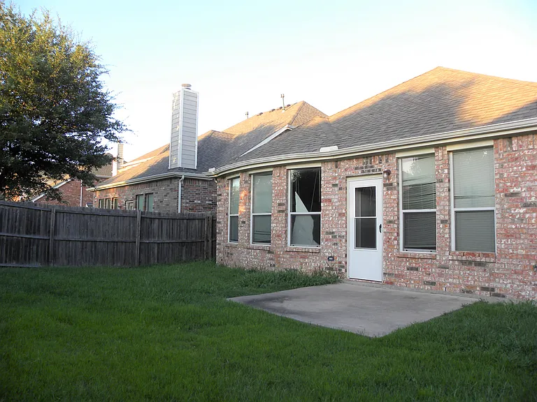 2012 Hopkins Dr — Photo 36