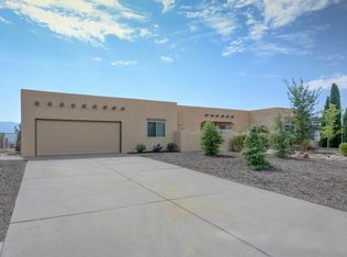 814 Palmas Altas Dr SE, Rio Rancho, NM 87124