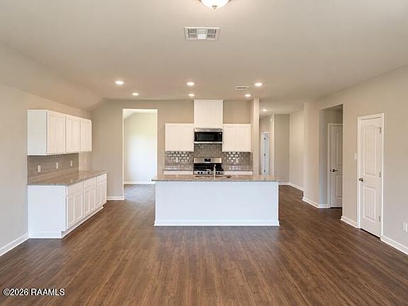 3rd image of 646 Griffiths Ct