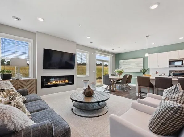 1503 Dogwood Ln, Carver, MN 55315