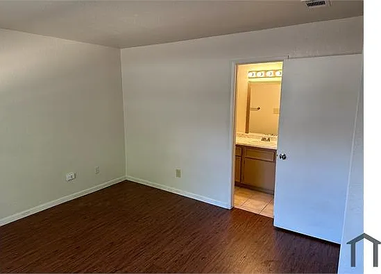 3 bed, 1825 sqft, $2,615 — Photo 2