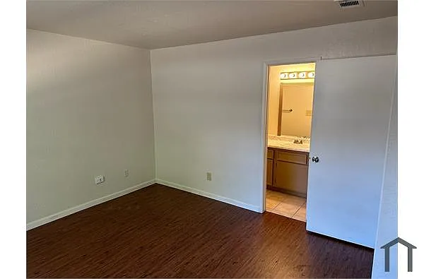 Building Photo - 2704 Plantation Pl