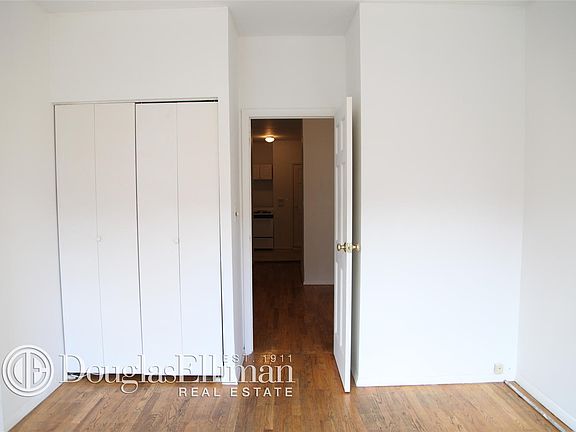 3rd image of 657 10th Ave APT 6