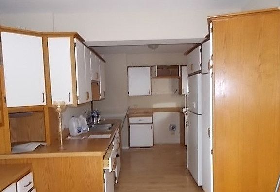 4th image of 8728 S Sacramento Ave