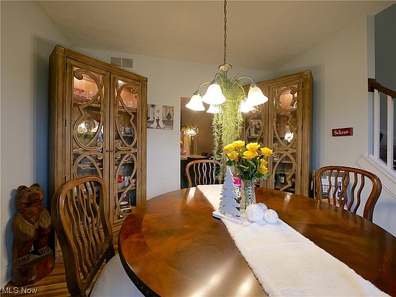 5th image of 46011 Country Lake Dr