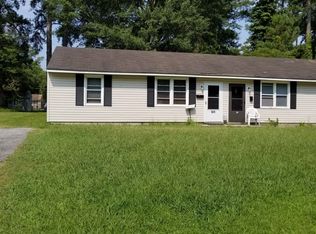 521 Elm St, Jacksonville, NC 28540