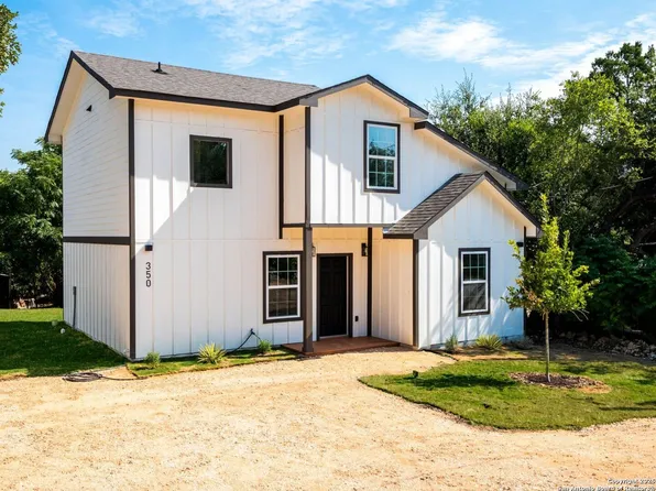 350 Spanish Oak Dr, Canyon Lake, TX 78133