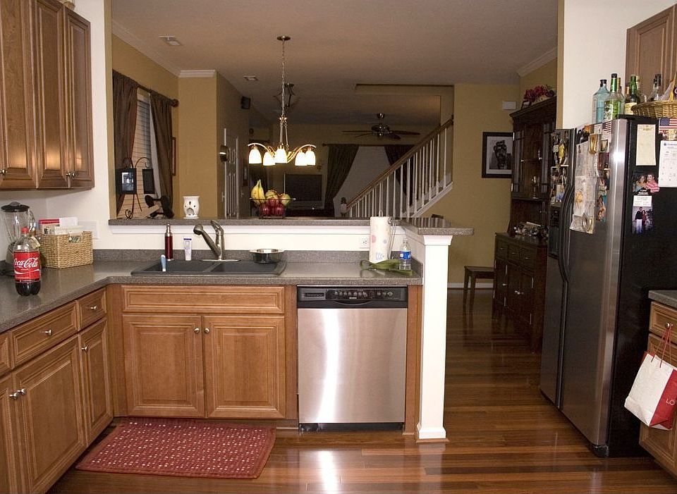 1st image of 920 Becontree Ct