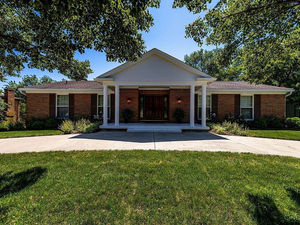 1st image of 435 Emerald Woods Dr