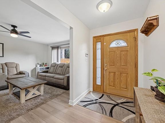 2nd image of 209 Murray Dr