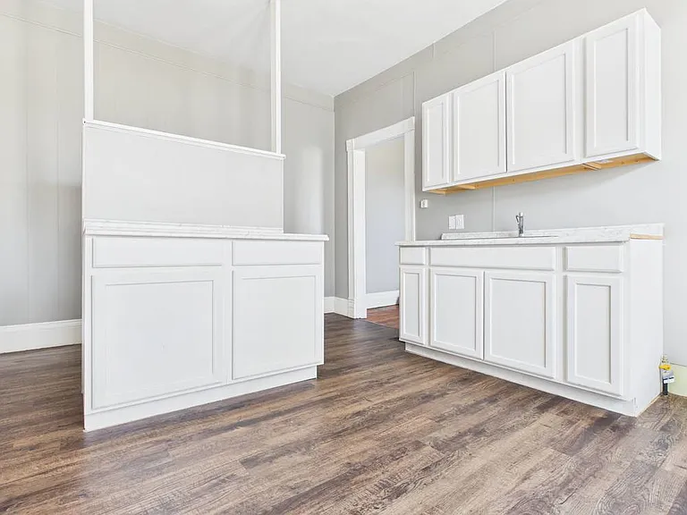 200 E Gay St #B — Photo 7