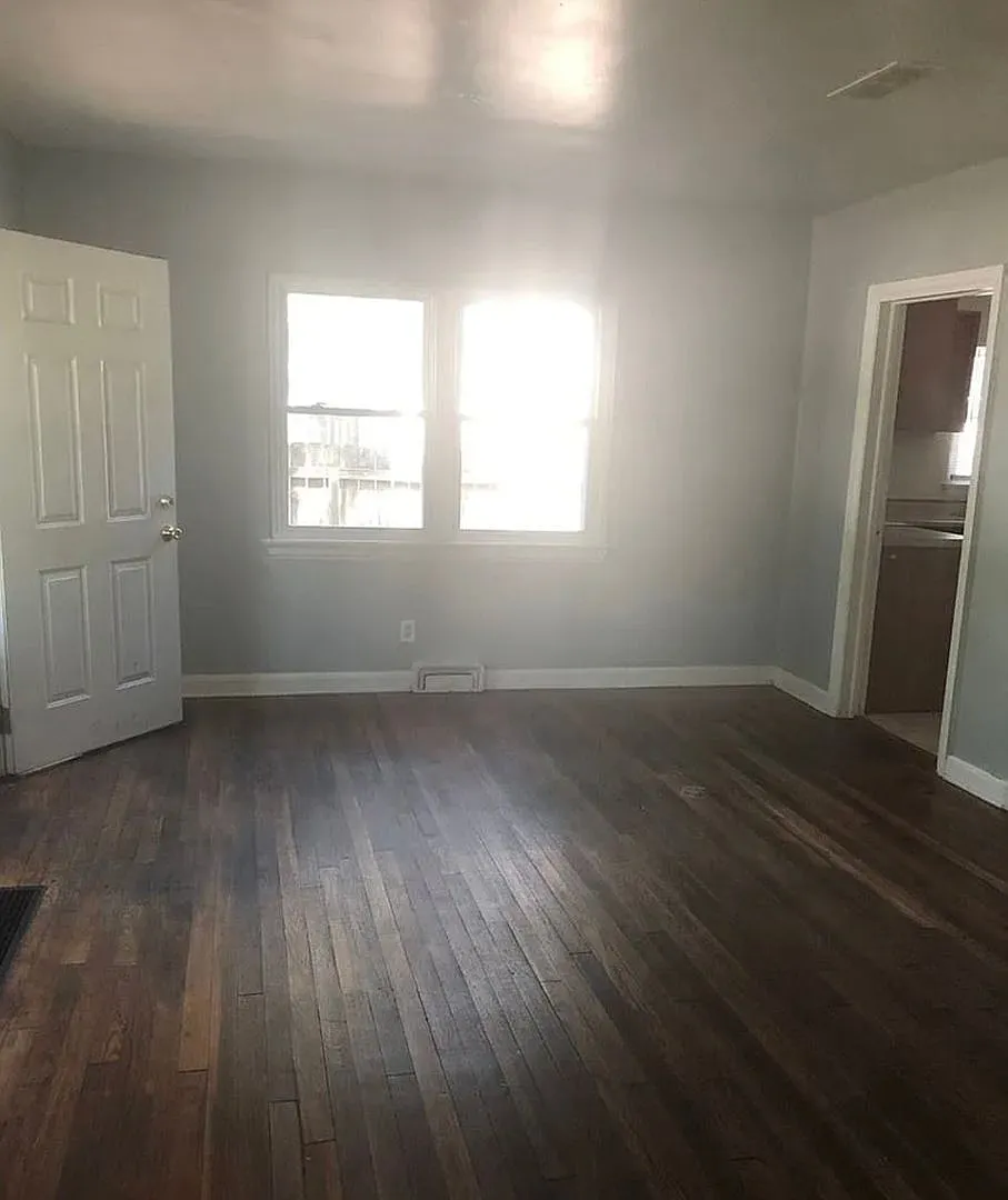 415 South Mitchell — Photo 4