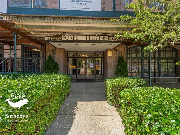 1 Station Square image 1 of 21