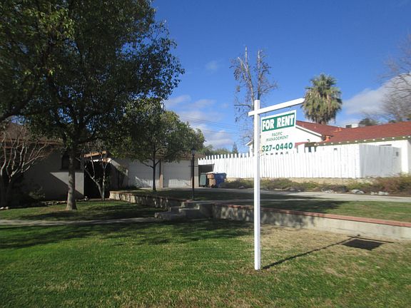 2nd image of 3020 N Inyo St