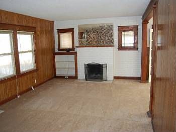 2nd image of 1115 E 77th Ter