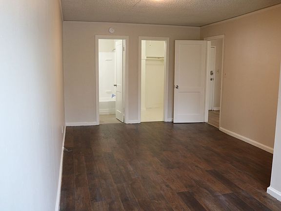 5th image of 4651-4655 NE Antioch Rd #4655-10