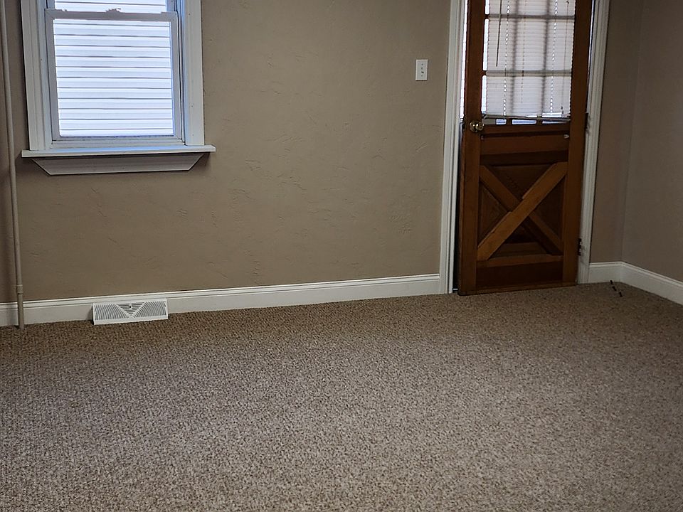 2nd image of 113 Painter St #113