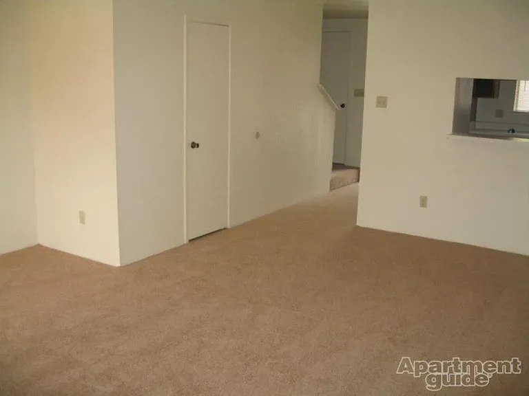 Highland Townhomes — Photo 10
