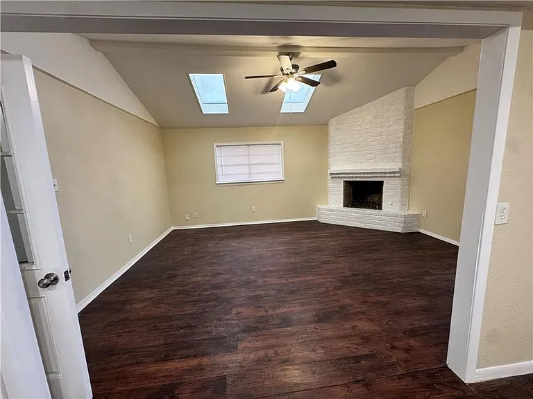 4609 Cornett Dr — Photo 3