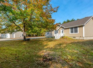 20 Sonshine Dr, Topsham, ME 04086