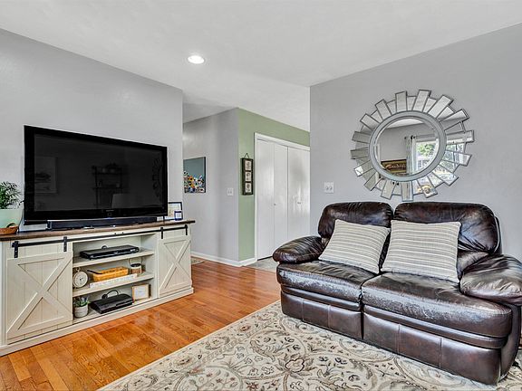 4th image of 622 Palmer Ave