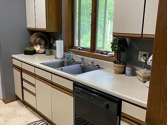 5th image of 7136 Wildwood Dr