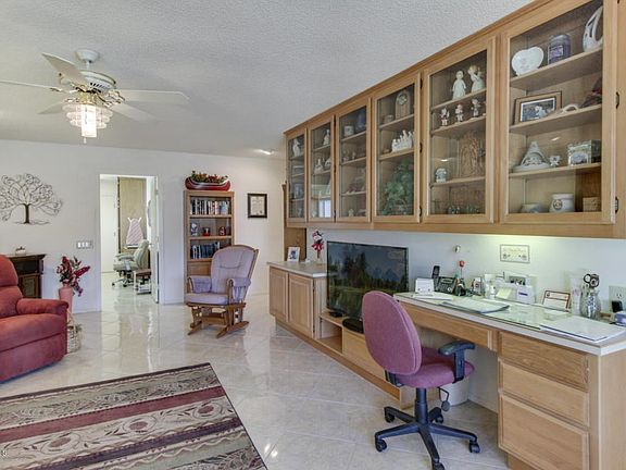 4th image of 13820 W Pinetree Dr