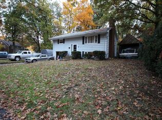 35 Cheney St, Needham, MA 02494