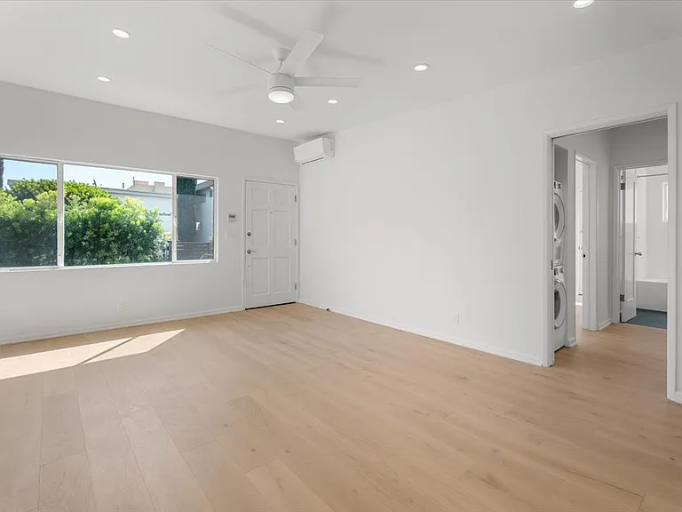 1403 Brockton Ave #1403 — Photo 5