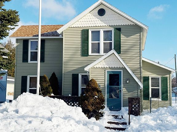 3rd image of 111 E Sinclair