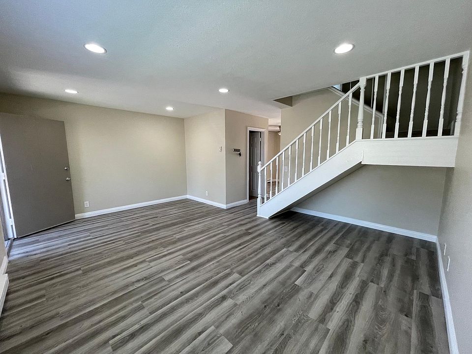 1st image of 2960 Bradford Pl APT B