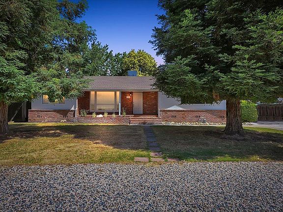2nd image of 1133 Villa Vista Ave
