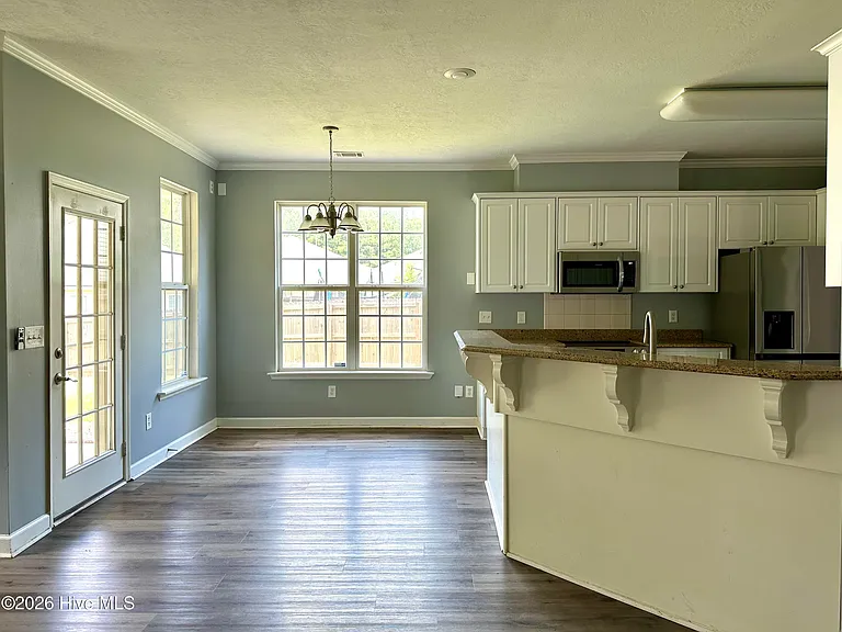 1305 Wickham Ct — Photo 16