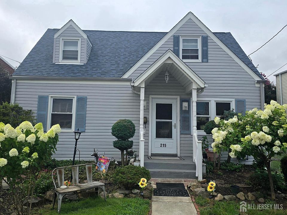 1st image of 215 Sherry St