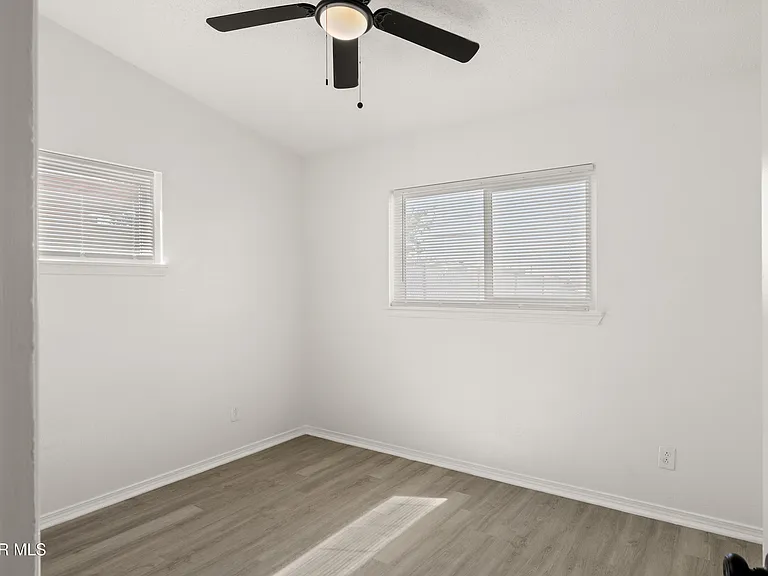249 Vista Bonita St — Photo 22