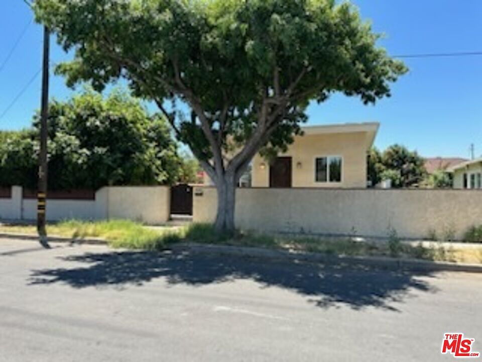 1st image of 6131 Shoshone Ave