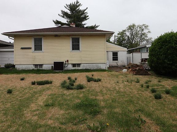 5th image of 169 Caswell Ave