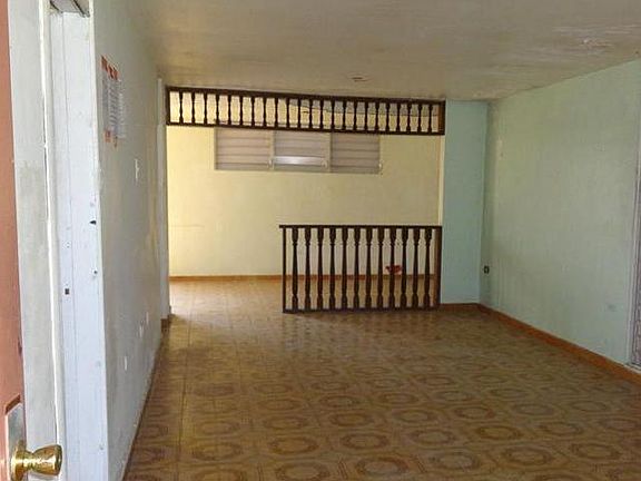 5th image of BJ3 Calle Yagrumo