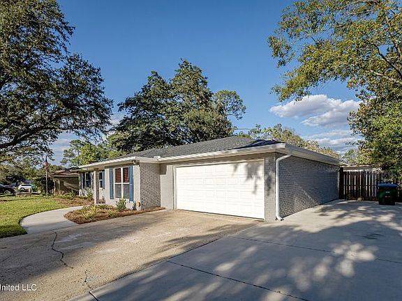 5th image of 4012 Hillandale Dr