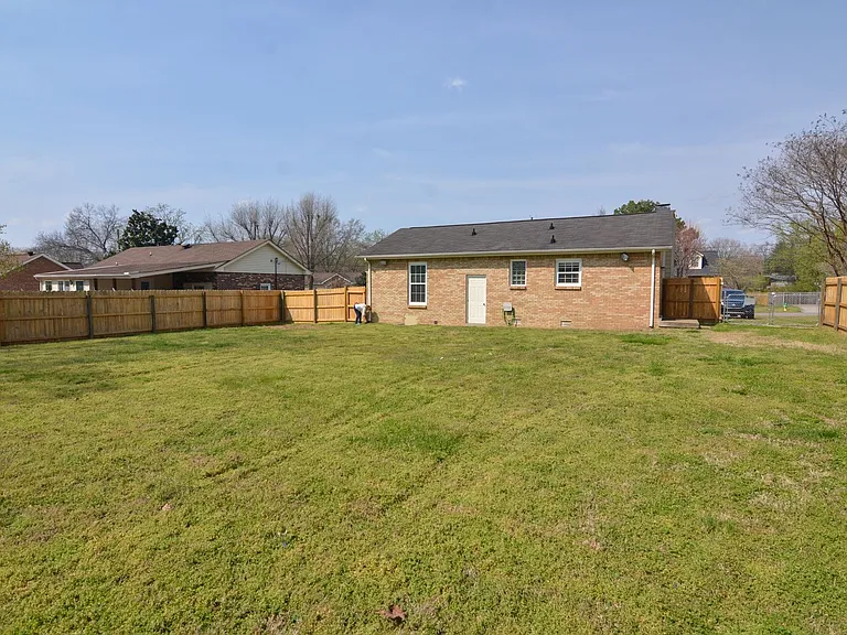 4924 Teton Dr — Photo 15