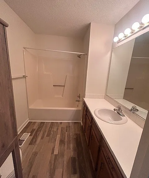133 Columbine Dr #113 — Photo 5