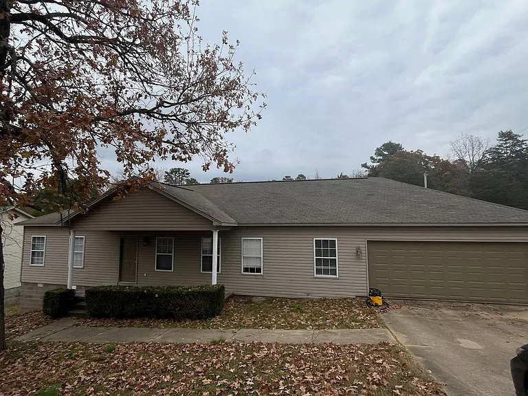 603 Preston Dr — Photo 1