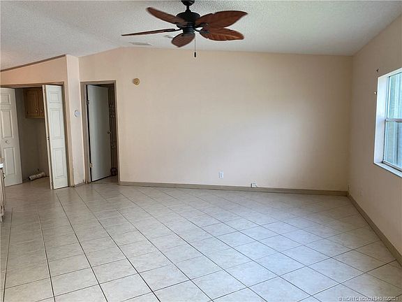 4th image of 4400 SE Sweetwood Way