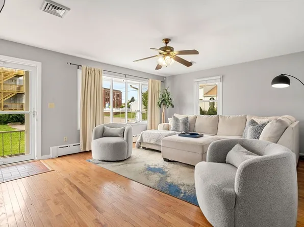 31 Jepson St, Fall River, MA 02723