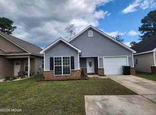 100 Stanton Cir, Warner Robins, GA 31093