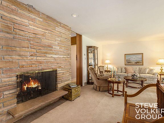 5th image of 2564 Union Ave NE