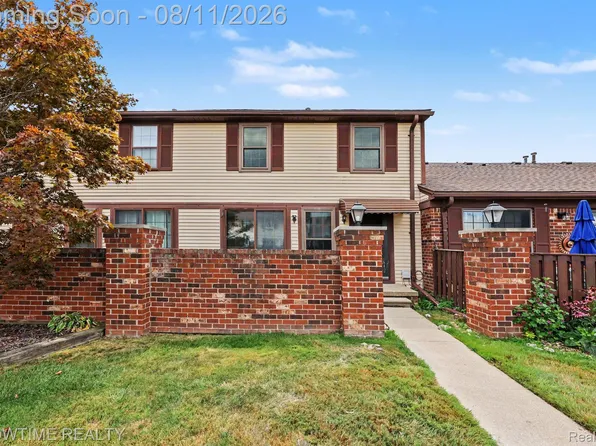 39415 Old Dominion Dr, Clinton Township, MI 48038