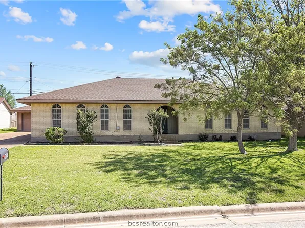 2708 Arbor Dr, Bryan, TX 77802